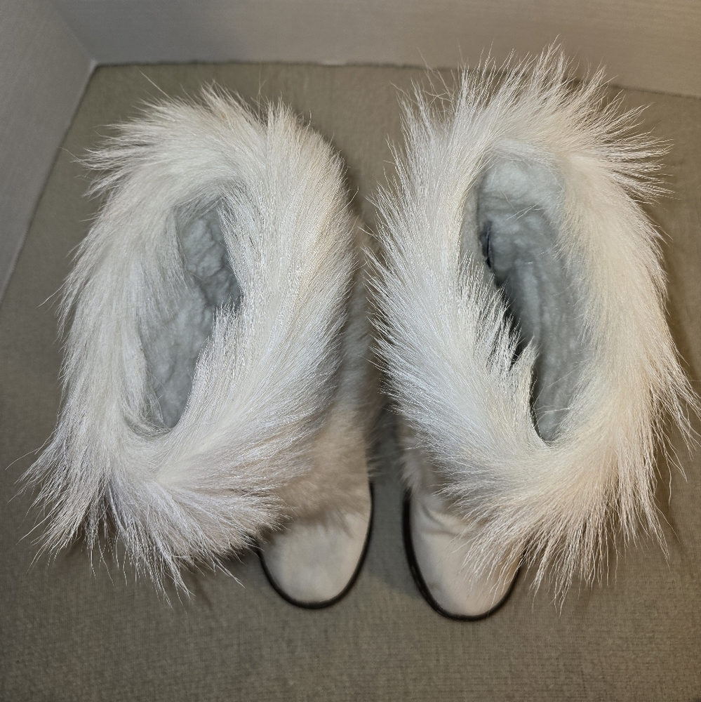 Kola BearPaw Cream Fur Boots size 6 - Picture 5 of 8